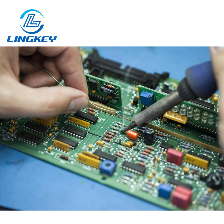 Technician+Doing+A+Printed+Circuit+Board+Repair(1)