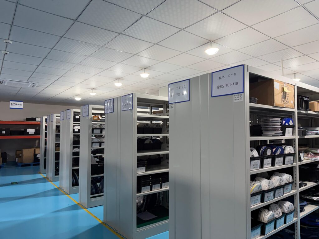 Electronic Components Warehouse